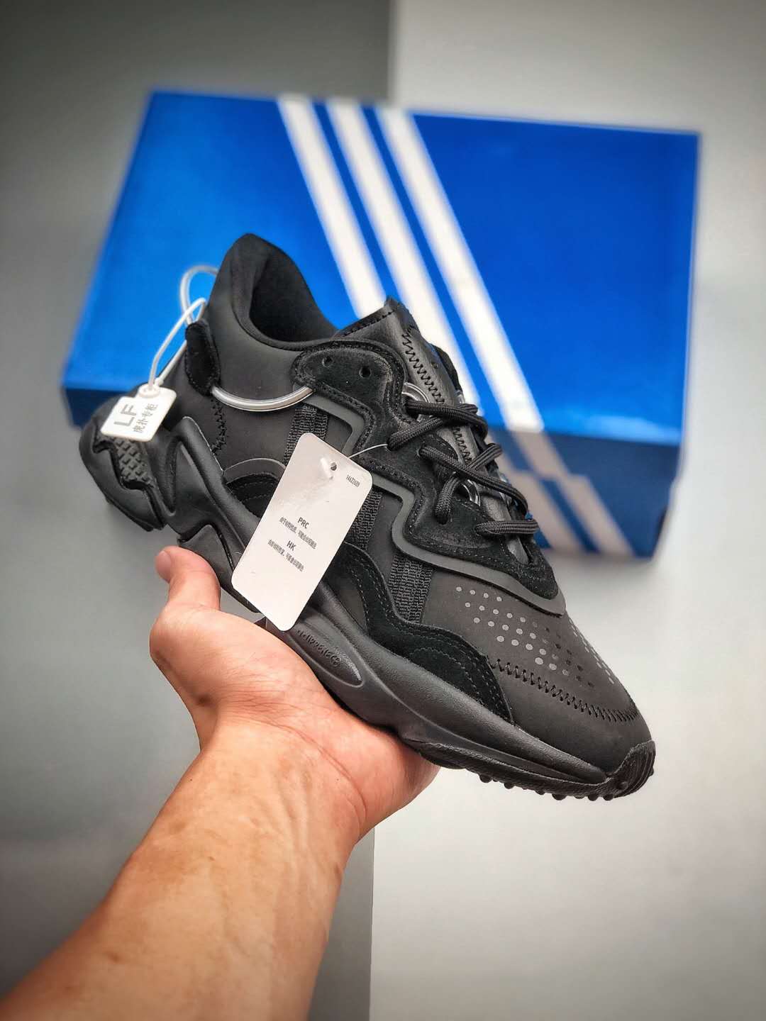 Adidas Ozweego 'Black Night Metallic' EG8735 - Sleek and Stylish Footwear