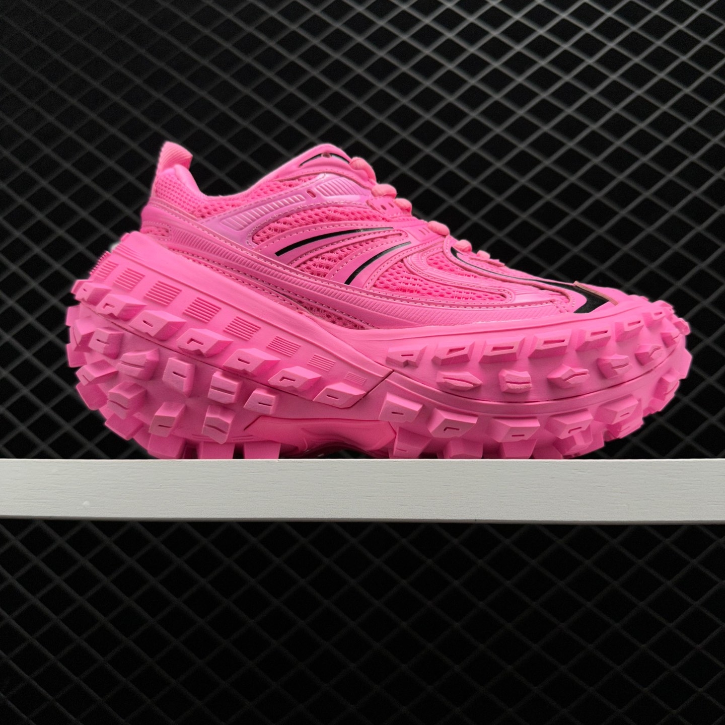 Balenciaga Defender Pink Sneaker 685611W2RAA5000 | Trendy Women's Shoes
