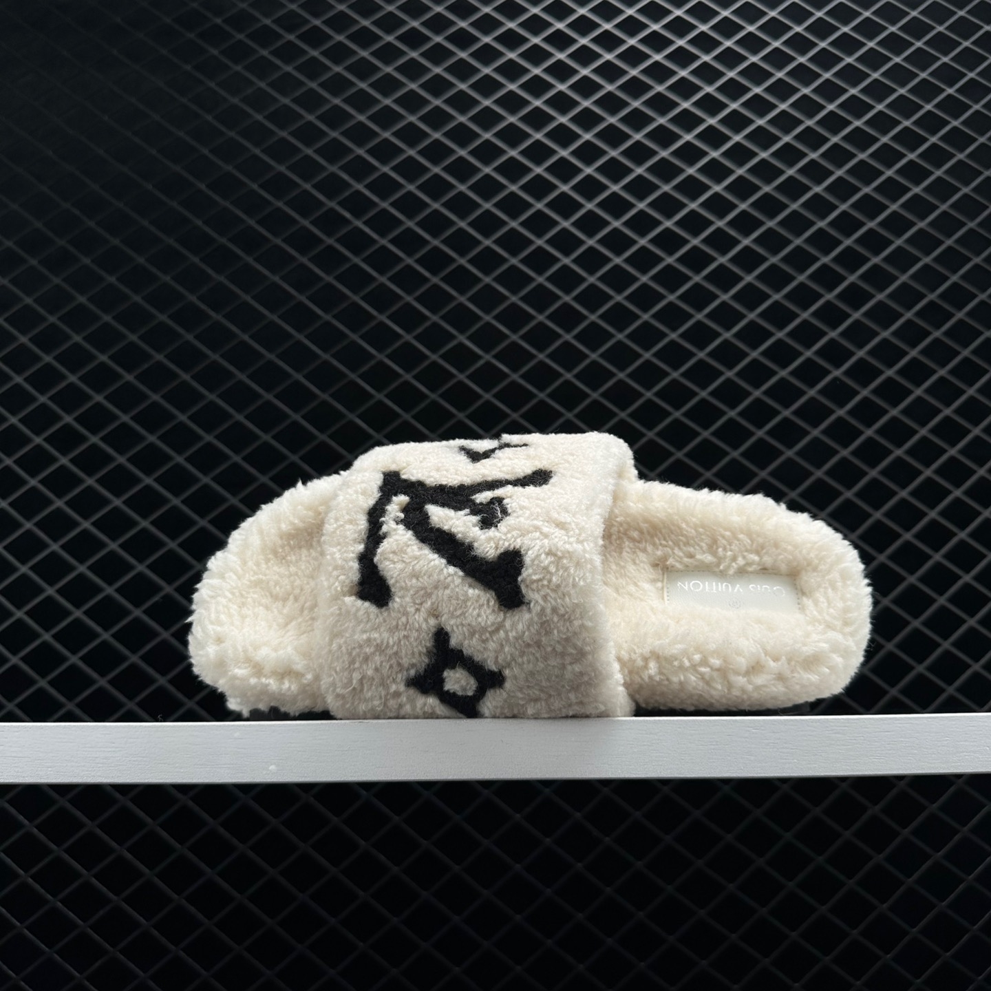 LOUIS VUITTON Shearling Monogram Giant Paseo Flat Comfort Mule White: Luxurious Style & Comfort
