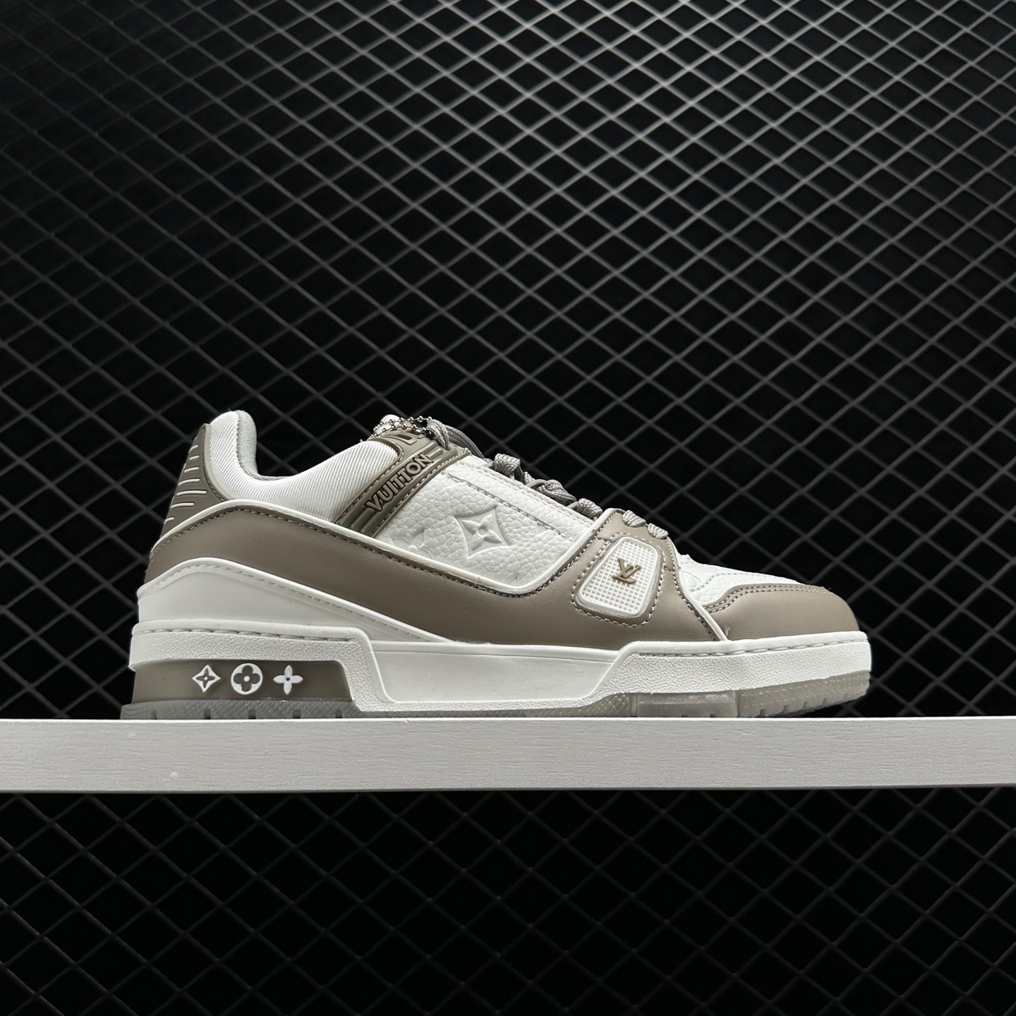 Louis Vuitton Trainer Sneaker Grey 1A9VOS