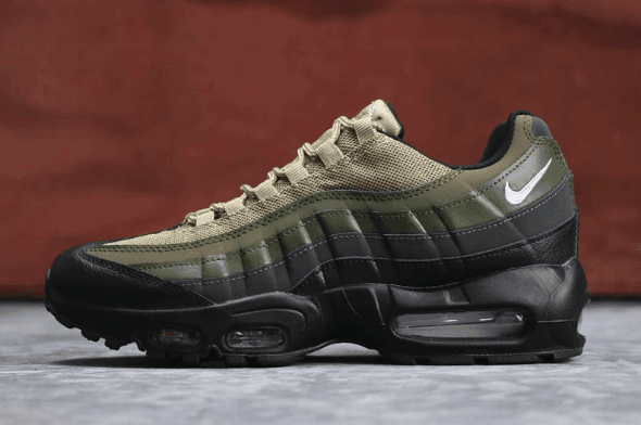 Nike Air Max 95 Essential 'Sequoia' 749766-024 - Premium Sneakers for Style and Comfort