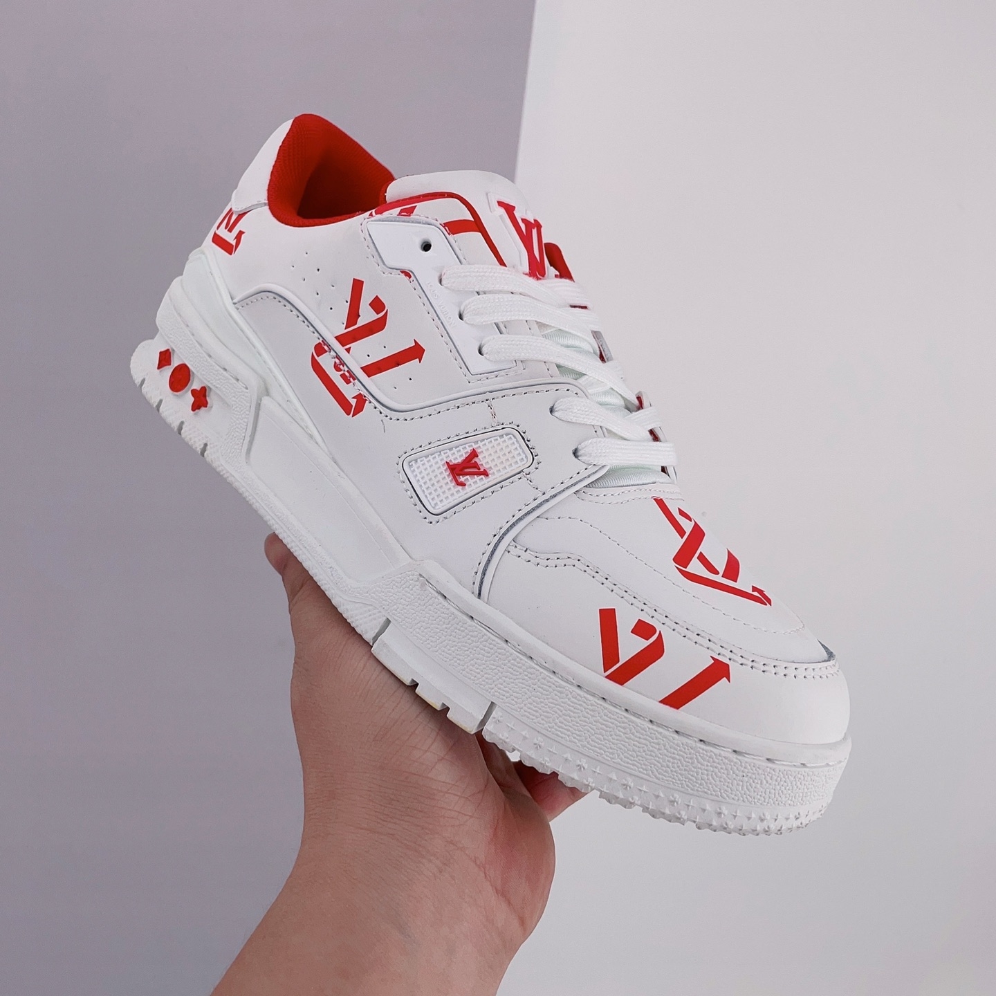 Louis Vuitton Red 1AAGYJ LV Trainers - Stylish and Fashionable Footwear