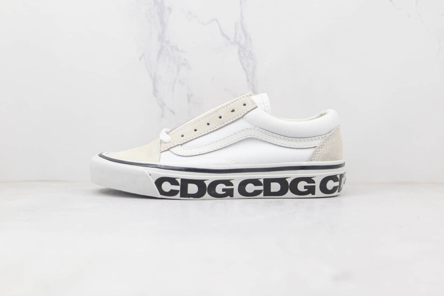 CDG x Vans Old Skool Skate Shoes - Unisex White VN0A4P3XQLZ